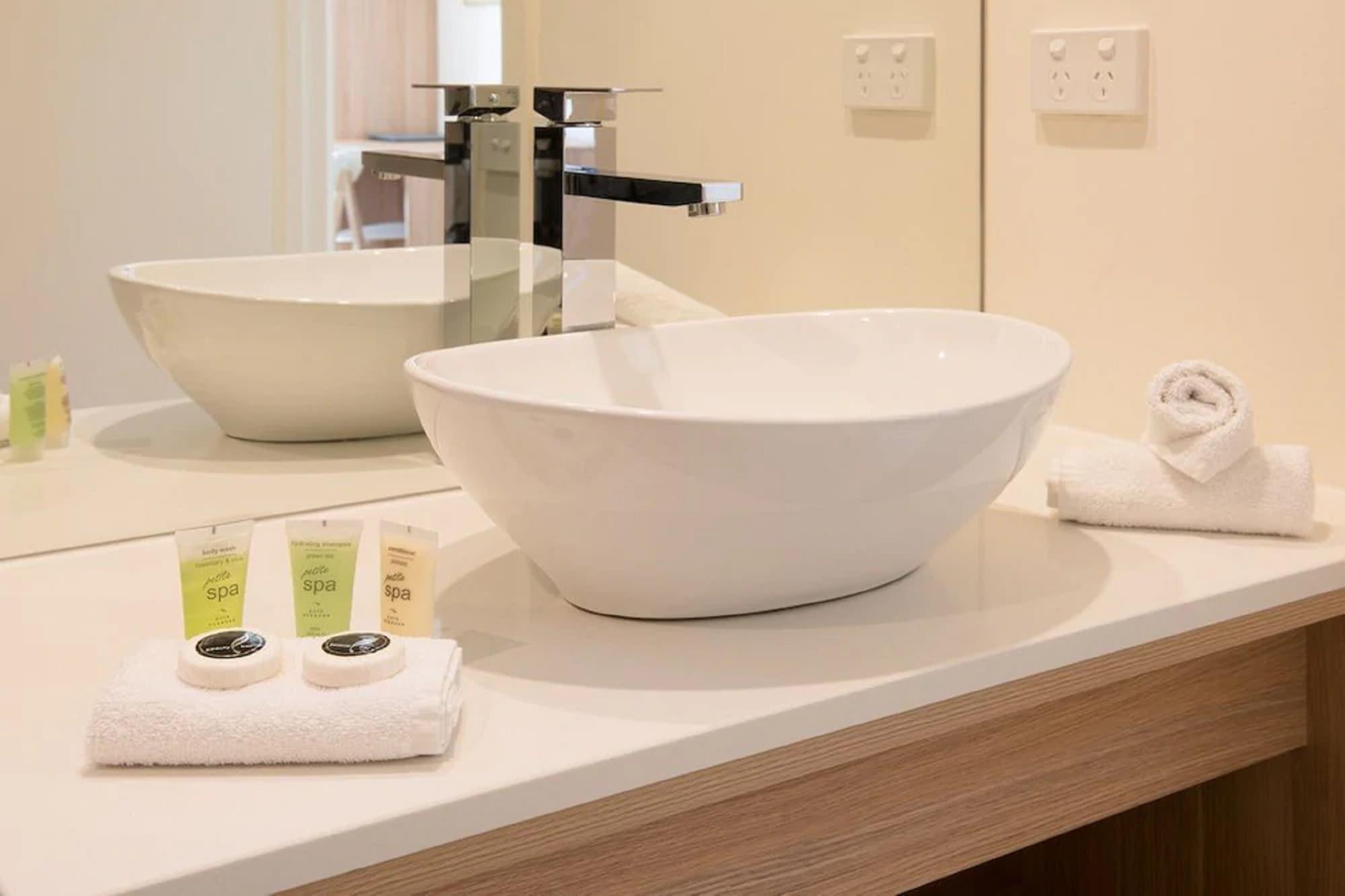 Boathouse Resort Studios And Suites Blairgowrie Extérieur photo